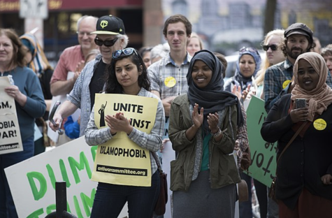 Hundreds of people rally in Minnesota in late 2016 to protest against hate speech and discrimination against Muslims in America. Source: Wikipedia Commons
